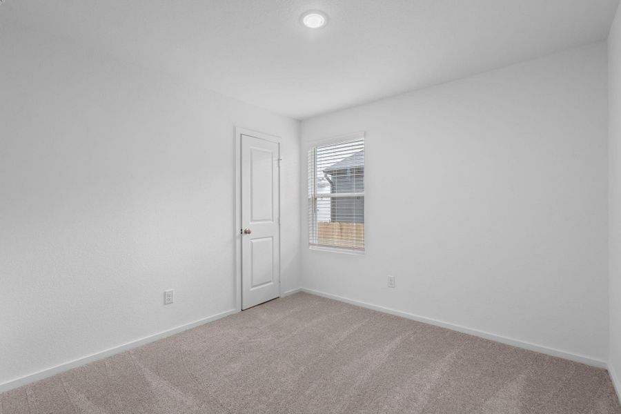 Spacious, unfurnished interior of a new home in Stokesbury, Waller (Image 16). Spacious, unfurnished interior of a new home in Stokesbury, Waller (Image 16).
