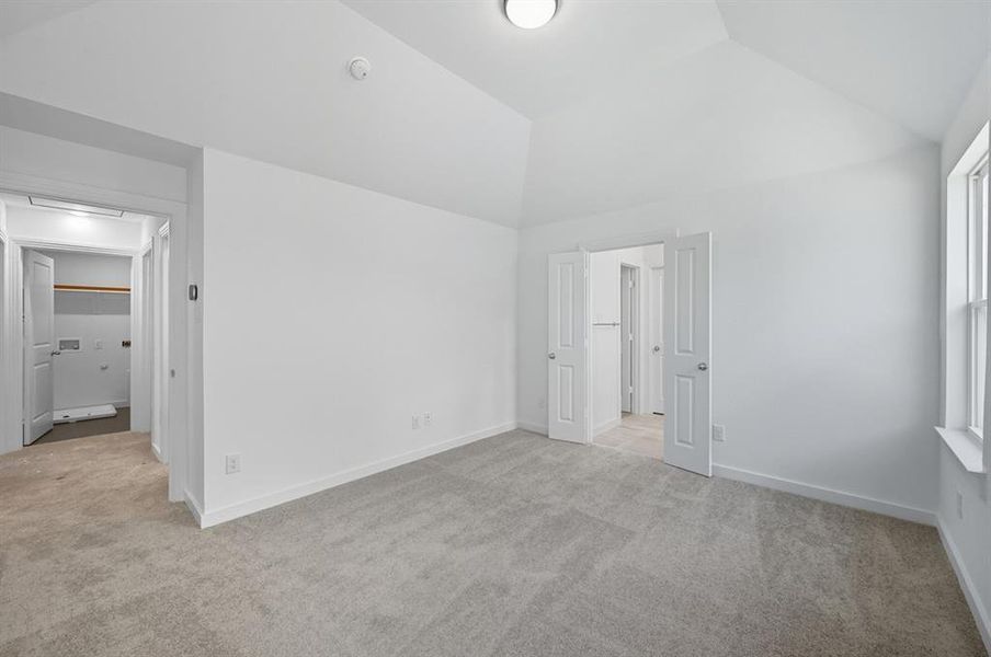 Spacious, unfurnished interior of a new home in Talia, Mesquite (Image 16).