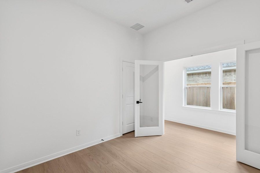 Spacious, unfurnished interior of a new home in The Grand Prairie 40’, Hockley (Image 29). Spacious, unfurnished interior of a new home in The Grand Prairie 40’, Hockley (Image 29).