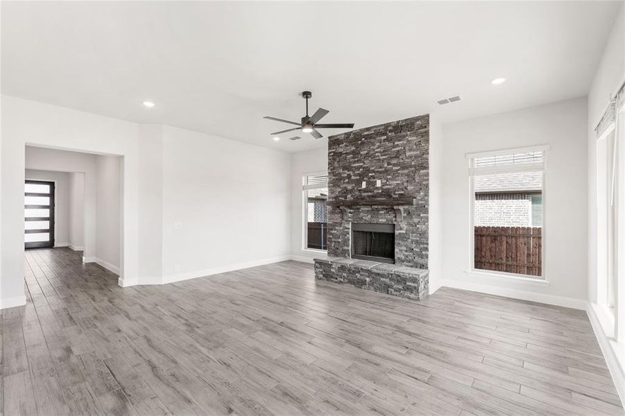 Spacious, unfurnished interior of a new home in Villages of Walnut Grove, Midlothian (Image 21).