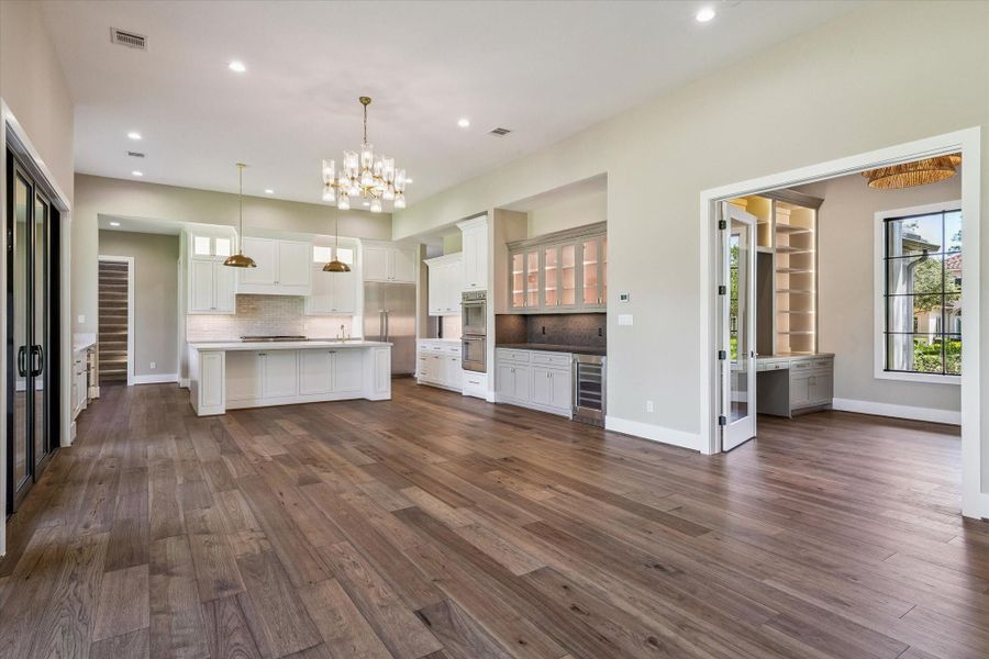 Spacious, unfurnished interior of a new home in , Houston (Image 21).