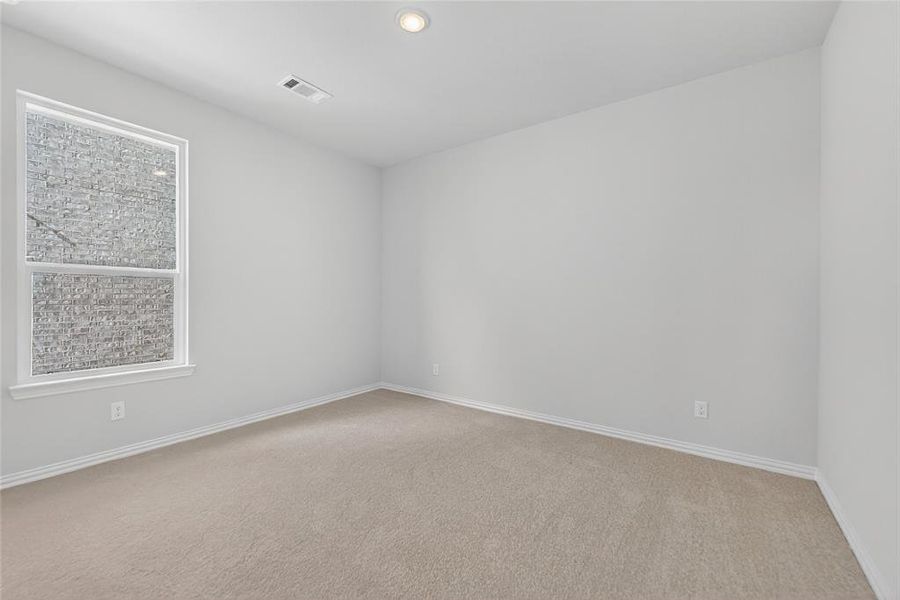 Spacious, unfurnished interior of a new home in Liberty Pointe, Gainesville (Image 17).
