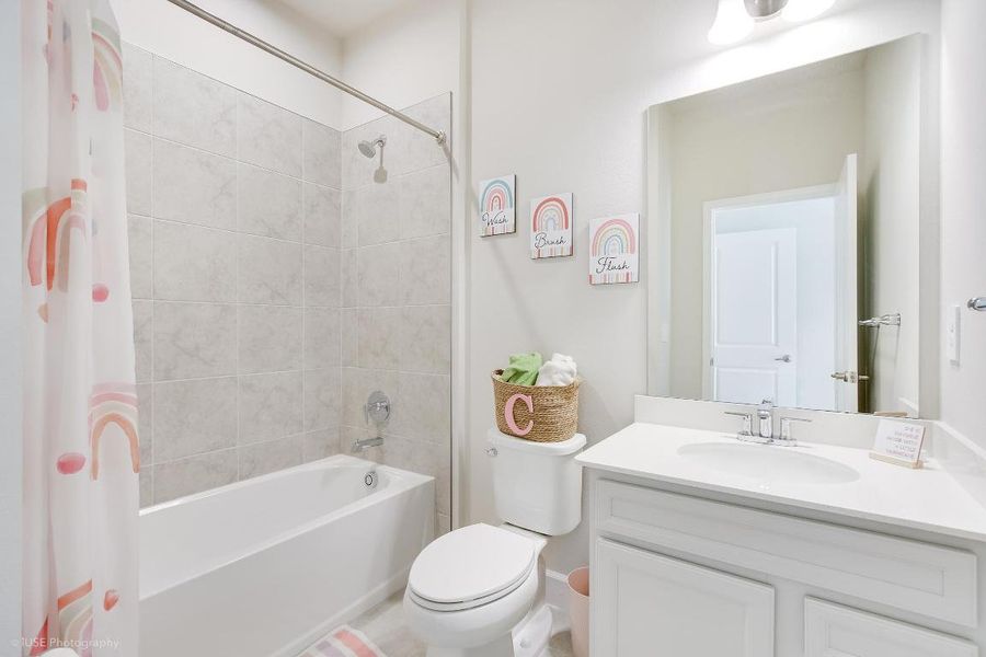 En Suite Bathroom (#2) En Suite Bathroom (#2)