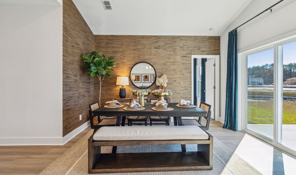 Dining Area Dining Area