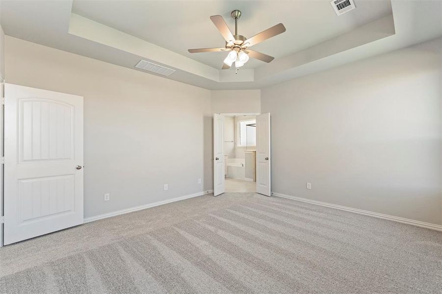 Spacious, unfurnished interior of a new home in Morningstar, Aledo (Image 18).