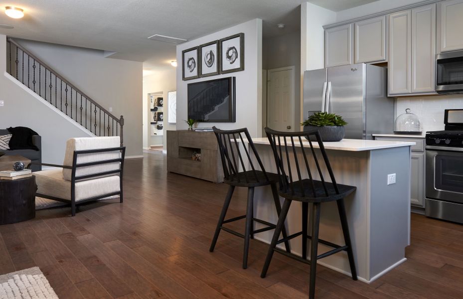 Large kitchen island Large kitchen island