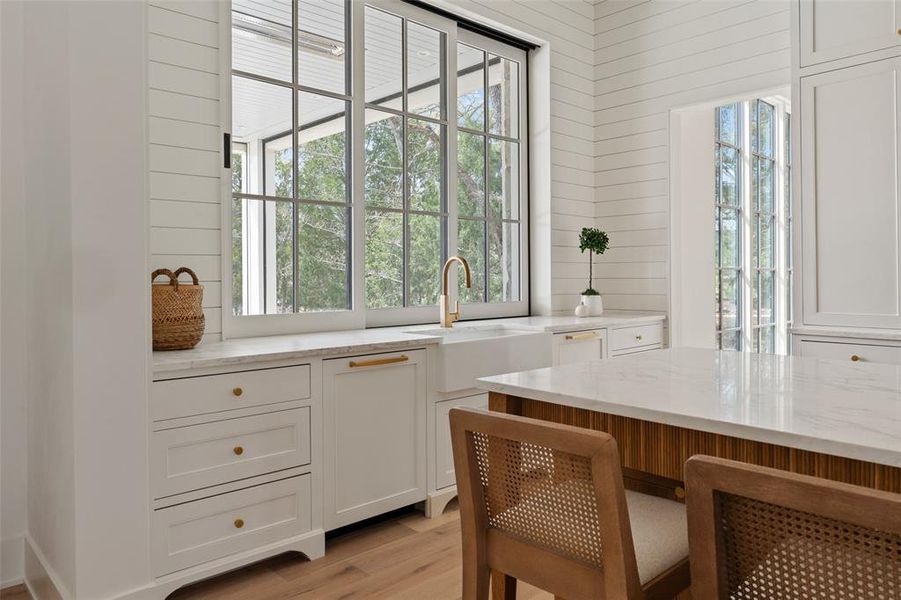 Furnished interior view inside a new home in , Malakoff (Image 13).