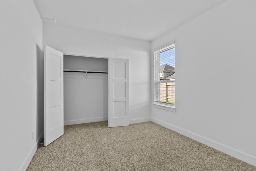 Spacious, unfurnished interior of a new home in Silverthorne, Conroe (Image 23). Spacious, unfurnished interior of a new home in Silverthorne, Conroe (Image 23).