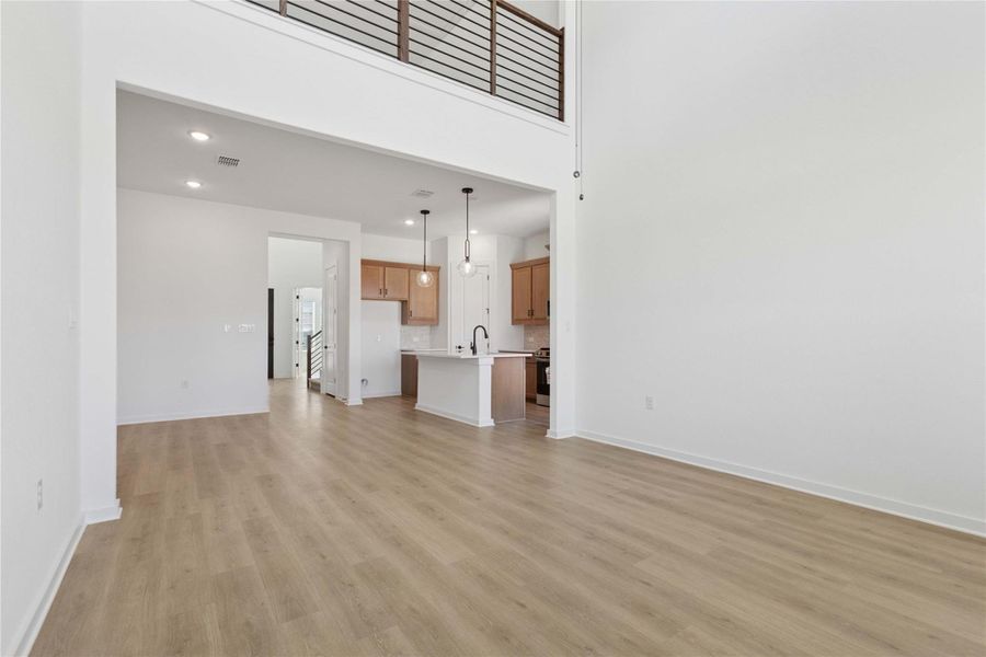 Spacious, unfurnished interior of a new home in Estancia West, Manchaca (Image 33). Spacious, unfurnished interior of a new home in Estancia West, Manchaca (Image 33).