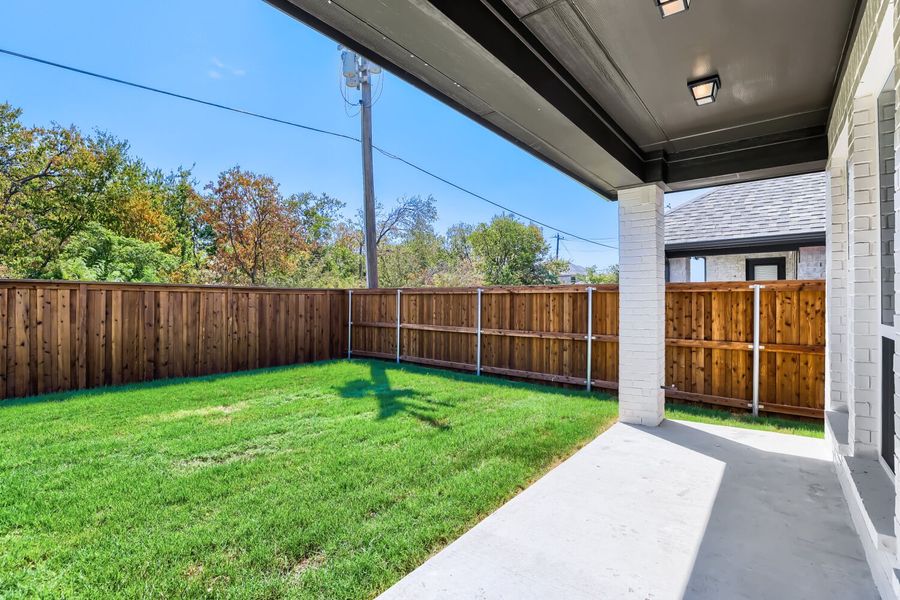 109 Enclave - Patio