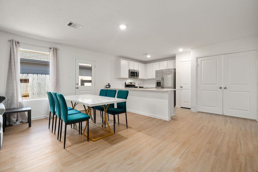 Furnished interior view inside a new home in Ladera Trails, Conroe (Image 14).