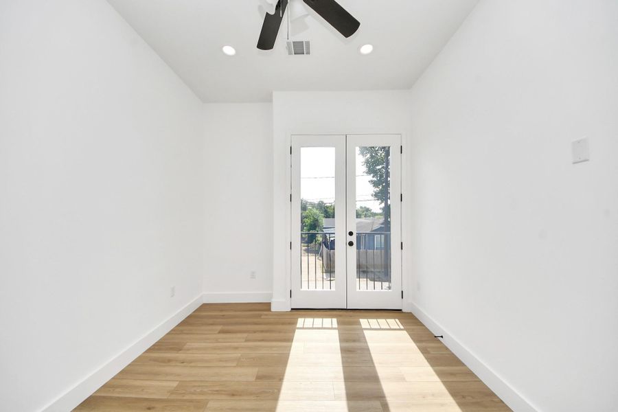 Image 31 of a home in .