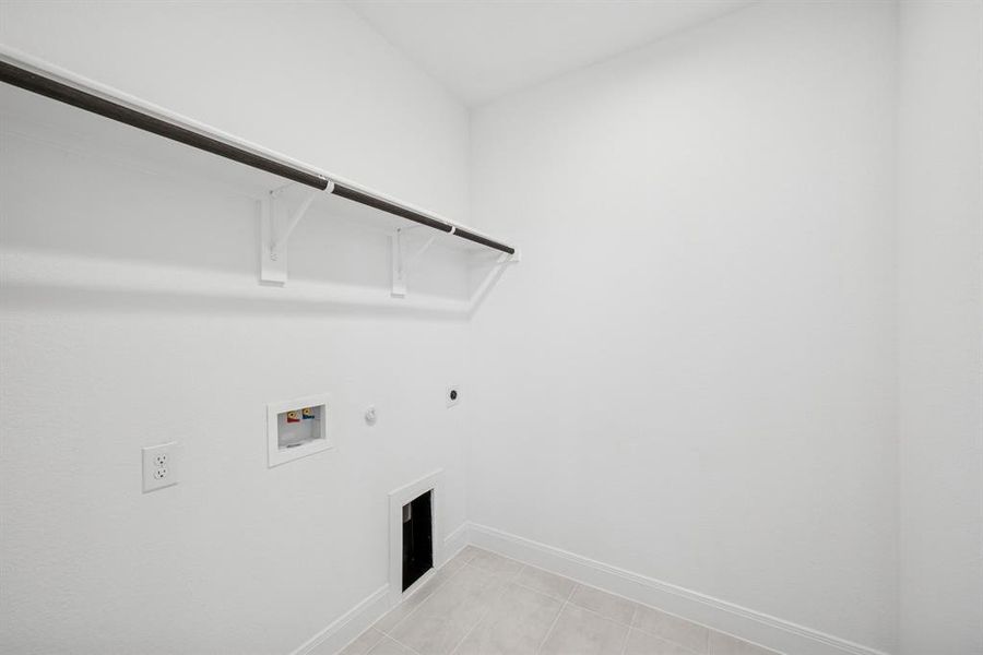 Spacious, unfurnished interior of a new home in Karis - Village Series, Crowley (Image 18). Spacious, unfurnished interior of a new home in Karis - Village Series, Crowley (Image 18).