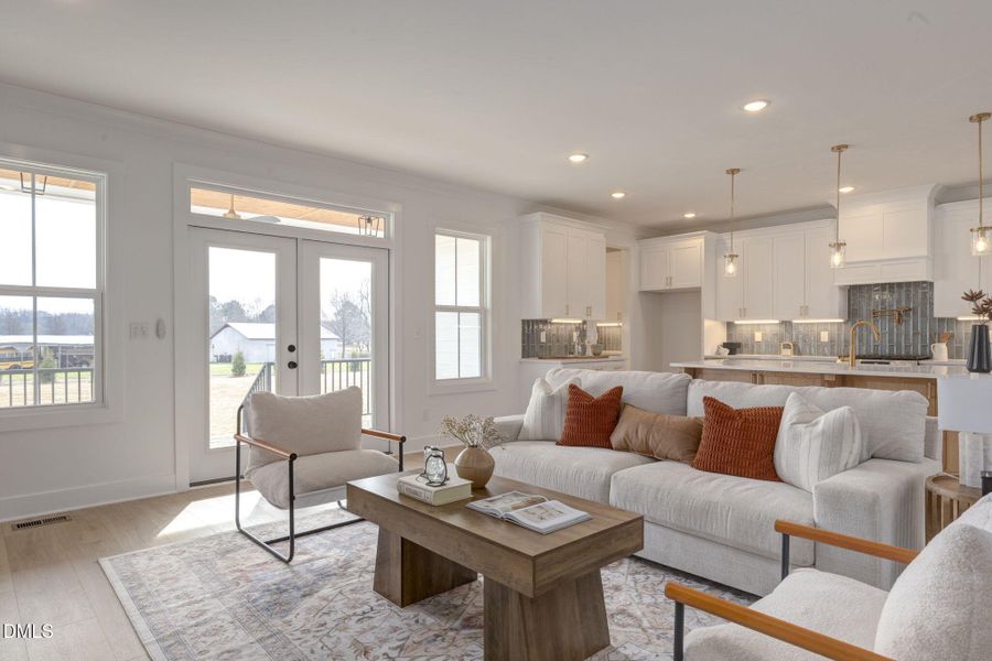 28-web-or-mls-Roombiance28