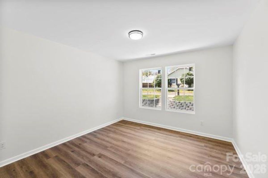 Spacious, unfurnished interior of a new home in , Kings Mountain (Image 21).