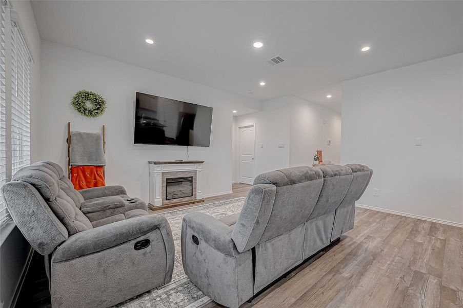 Furnished interior view inside a new home in Mill Creek, Magnolia (Image 28).