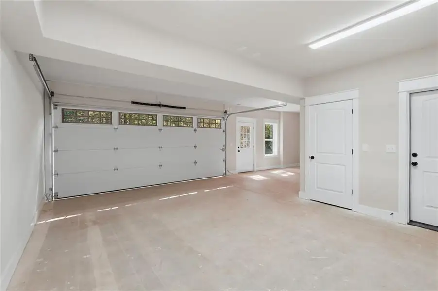 Spacious, unfurnished interior of a new home in , Dahlonega (Image 22). Spacious, unfurnished interior of a new home in , Dahlonega (Image 22).