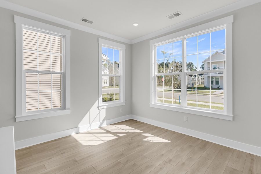 Spacious, unfurnished interior of a new home in Six Oaks, Summerville (Image 22).