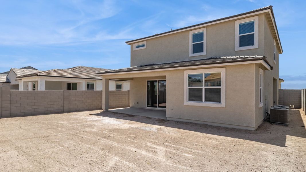 Representative exterior details of a home built from the Crow by D.R. Horton in Zanjero Pass, Glendale (Image 4).