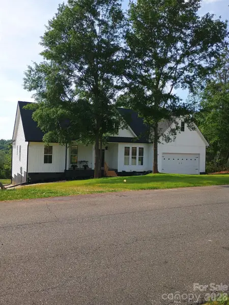 Exterior details and patio area of a home in , Shelby (Image 11).