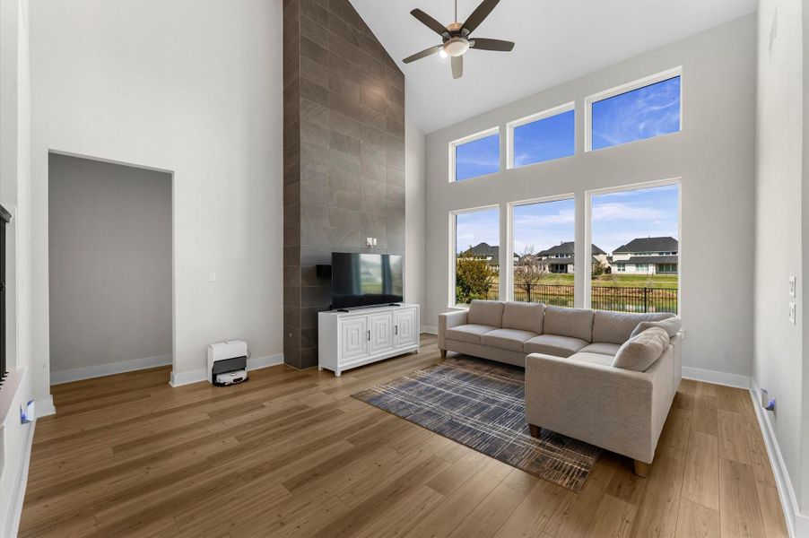 Furnished interior view inside a new home in Cross Creek Ranch, Fulshear (Image 11).