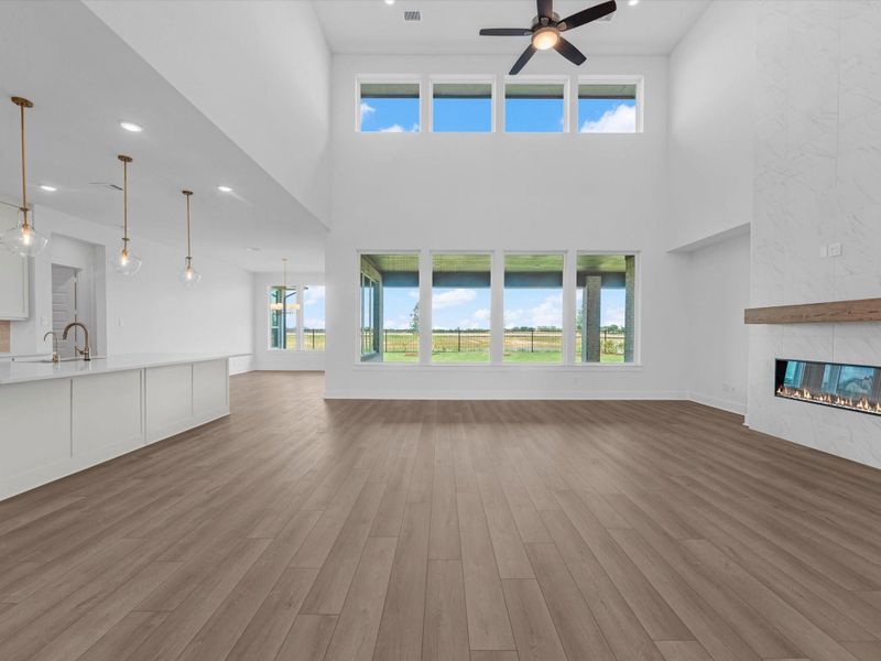 Spacious, unfurnished interior of a new home in Dunham Pointe, Cypress (Image 15).