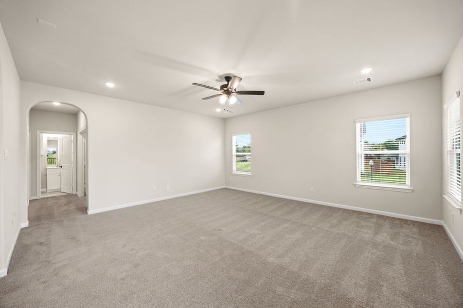 Representative unfurnished interior of a home built from the Peyton III by Cambridge Homes in Lake Park, Rowlett (Image 19).