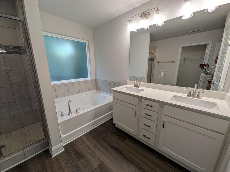 Furnished interior view inside a new home in Canterbury Villas, Carrollton (Image 8). Furnished interior view inside a new home in Canterbury Villas, Carrollton (Image 8).