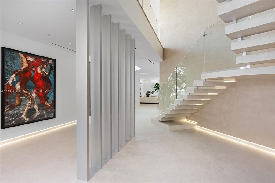 Spacious, unfurnished interior of a new home in , Hallandale Beach (Image 29).