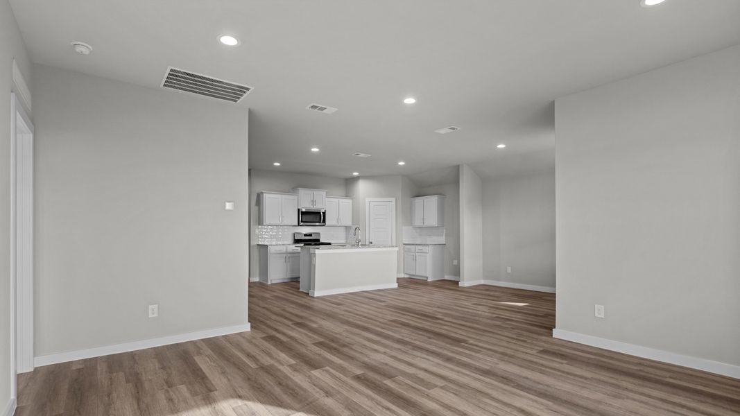 Image 11 representing the TEXAS CALI by D.R. Horton in Homestead at Parks Bell Ranch, Odessa, TX.