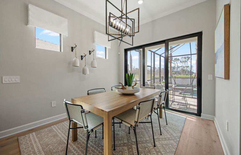 Café or dinning area Café or dinning area