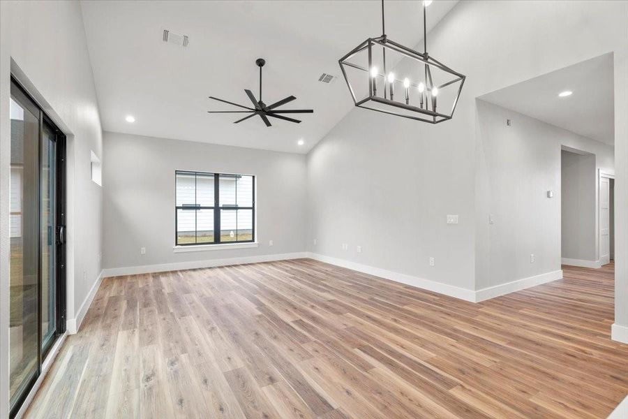 Spacious, unfurnished interior of a new home in , Johnson City (Image 30).
