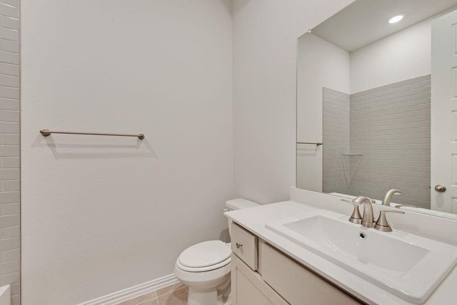 Furnished interior view inside a new home in , Frisco (Image 10).