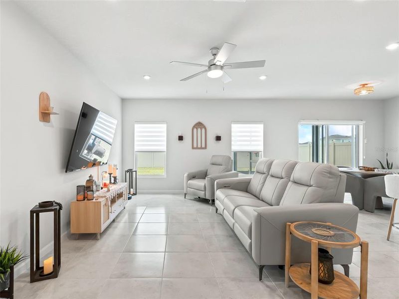 Furnished interior view inside a new home in , Sumterville (Image 33).