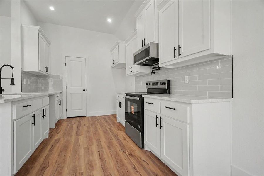 Furnished interior view inside a new home in , Greenville (Image 4).