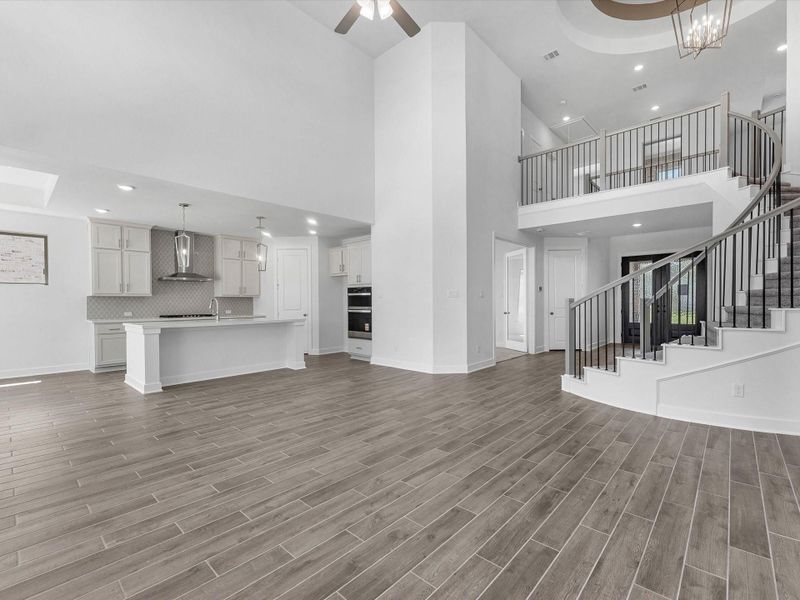 Spacious, unfurnished interior of a new home in Lago Mar - 60', Texas City (Image 13). Spacious, unfurnished interior of a new home in Lago Mar - 60', Texas City (Image 13).