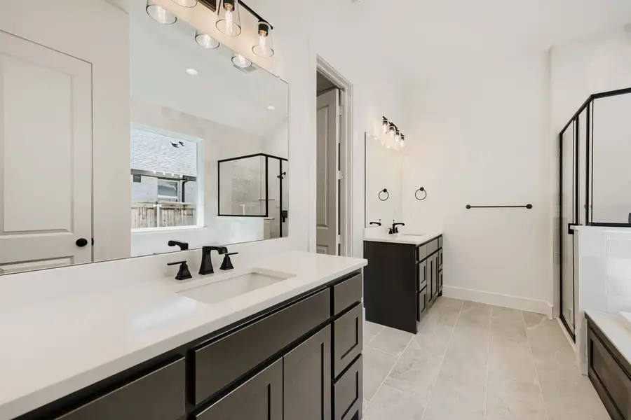 501 Splitrock - Primary Bathroom