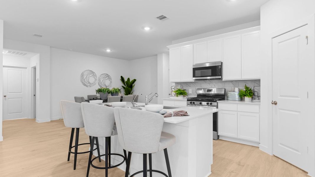 Representative furnished interior of a home built from the Lakeway by D.R. Horton in Tamarron, Brookshire (Image 15). Representative furnished interior of a home built from the Lakeway by D.R. Horton in Tamarron, Brookshire (Image 15).