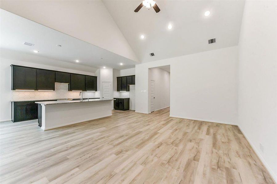 Spacious, unfurnished interior of a new home in Encino Estates, Dayton (Image 6). Spacious, unfurnished interior of a new home in Encino Estates, Dayton (Image 6).