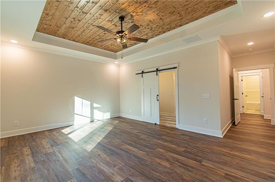 Spacious, unfurnished interior of a new home in , Jasper (Image 35).