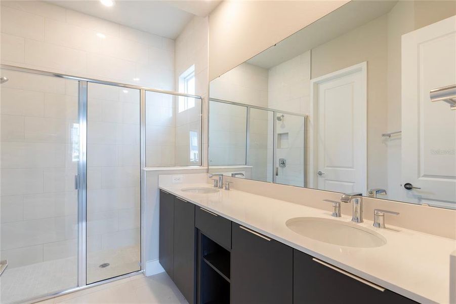 Furnished interior view inside a new home in , Kissimmee (Image 5).