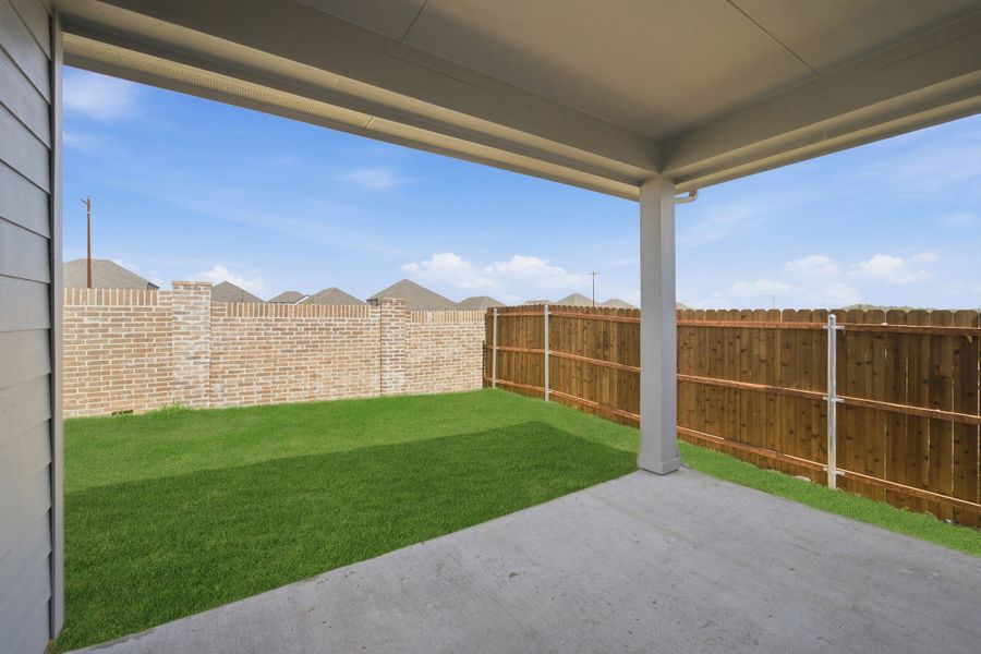 Exterior details and patio area of a home in Westridge, McKinney (Image 4).