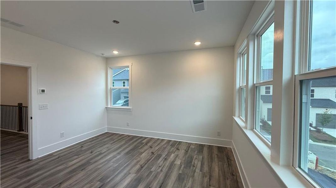 Spacious, unfurnished interior of a new home in Park Vue, Atlanta (Image 34).
