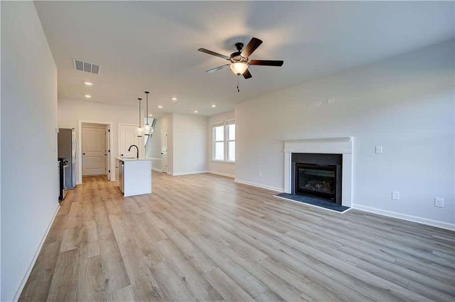 Spacious, unfurnished interior of a new home in Abbotts Crossing, Conyers (Image 14).