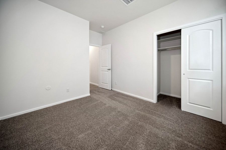 Representative unfurnished interior of a home built from the Valencia by Hakes Brothers in Summer Sky North, El Paso (Image 21).