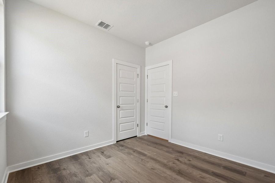 Spacious, unfurnished interior of a new home in Jennings Place, Georgetown (Image 15).