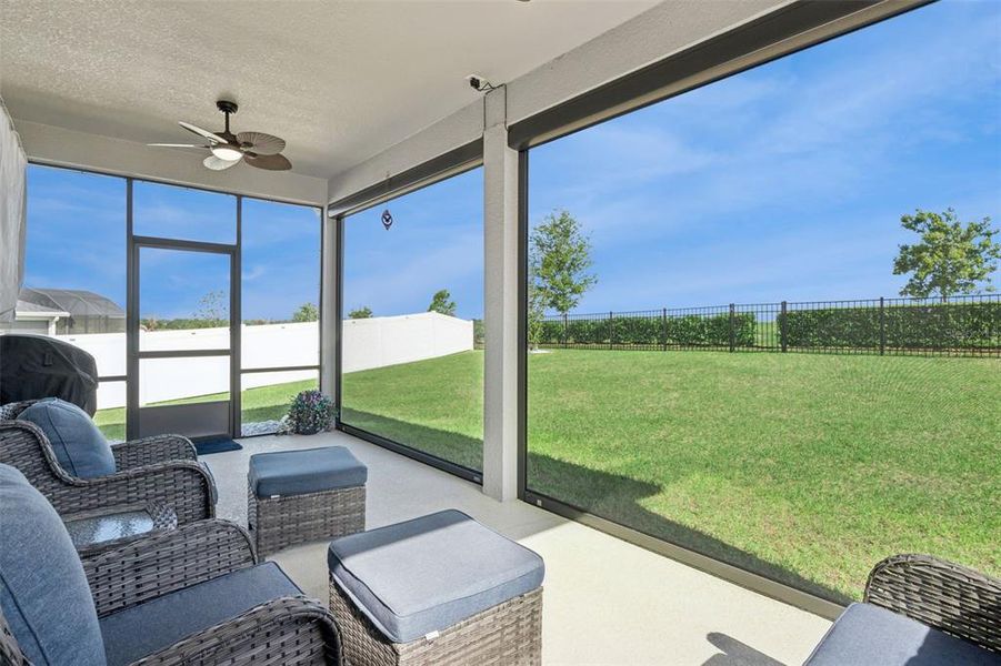 Exterior details and patio area of a home in , Mascotte (Image 32).