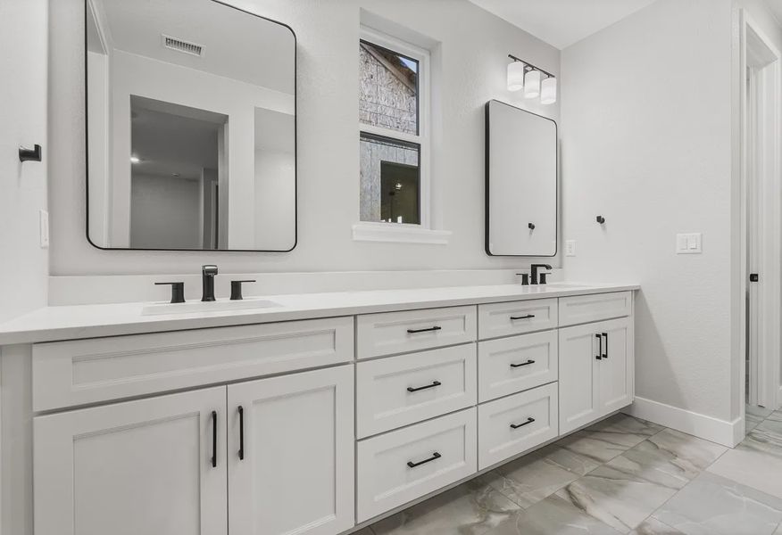 Homesite 232 Primary Bath - 17 of 21