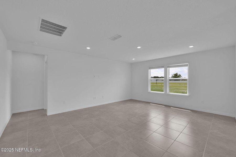 Spacious, unfurnished interior of a new home in Wells Landing, Jacksonville (Image 18). Spacious, unfurnished interior of a new home in Wells Landing, Jacksonville (Image 18).