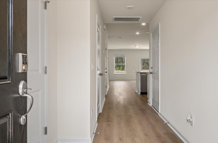 Spacious, unfurnished interior of a new home in The Landings at Montague, Goose Creek (Image 15).